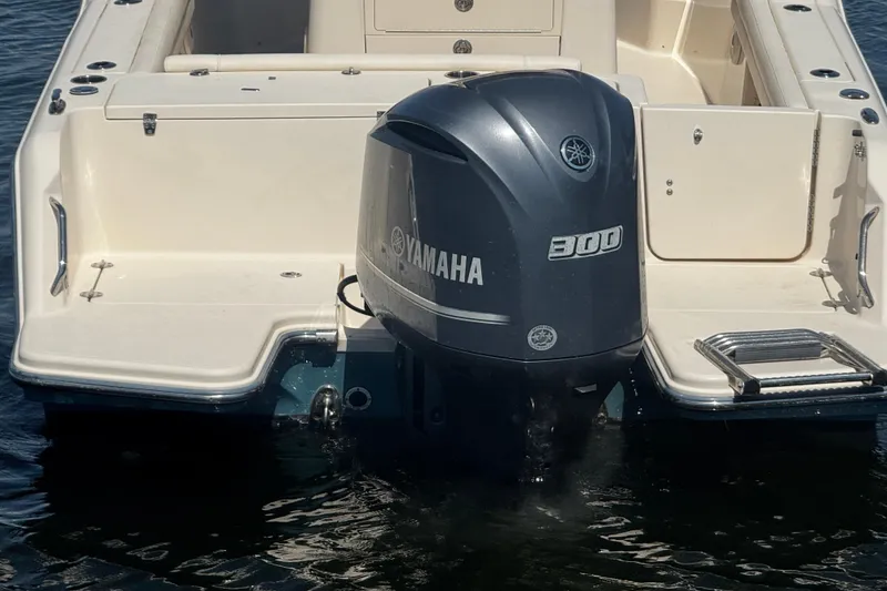 Slide: The Image of 2018 Grady-White Fisherman 236 boat with Yamaha 300 outboard motor. - 41