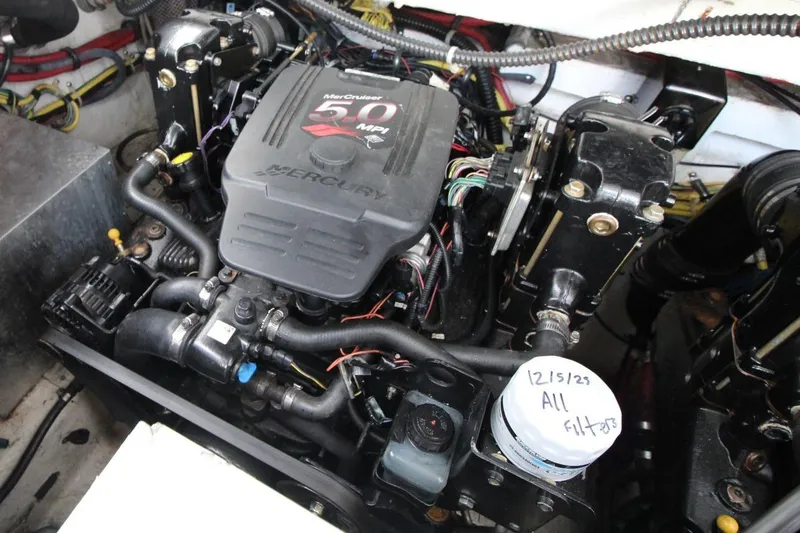 Slide: The Image of Engine compartment of a 2008 Maxum 2900 SE with MerCruiser 5.0 MPI engine. - 35