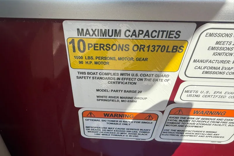 Slide: The Image of 2023 Sun Tracker Party Barge 20 DLX capacity label, 10 persons or 1370 lbs. - 12