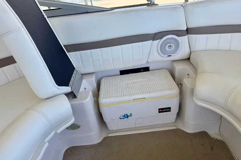Slide: The Image of Interior of 2004 Four Winns 280 Horizon boat with seating and cooler. - 9