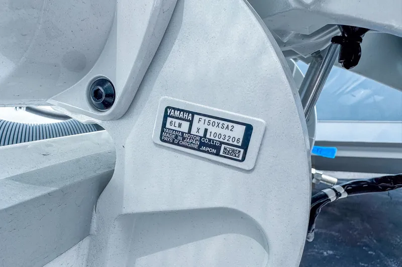 Slide: The Image of Sea Hunt Ultra 265 SE 2026 - 10