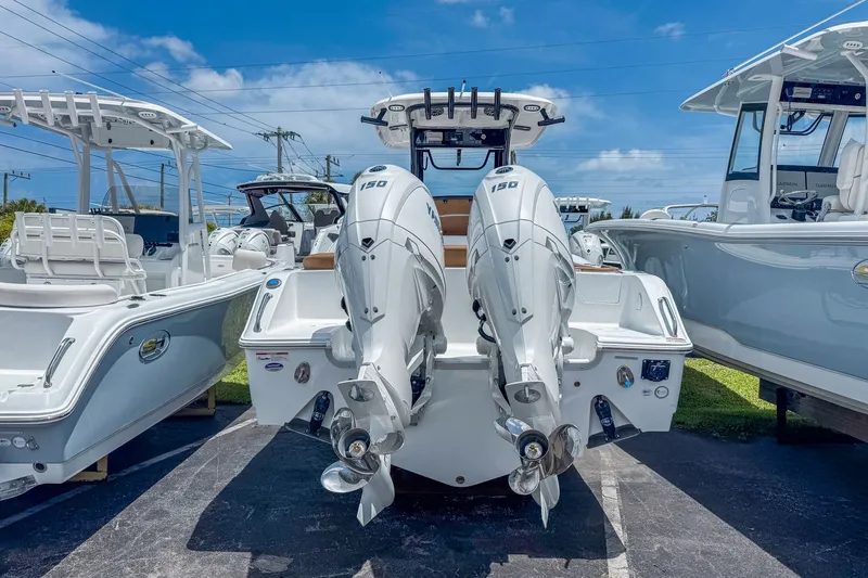 Slide: The Image of Sea Hunt Ultra 265 SE 2026 - 4