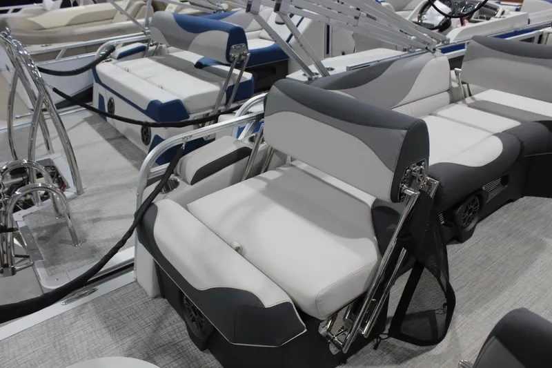 Slide: The Image of 2026 Avalon 2385 25 LSZ QLS pontoon boat with luxurious seating and modern design. - 5