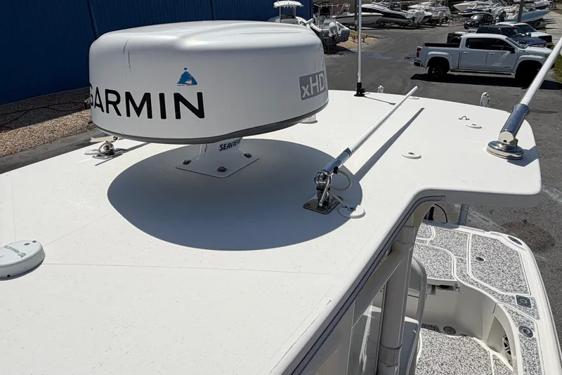 Slide: The Image of 2019 Sea Vee 270Z boat with Garmin xHD radar on deck. - 7
