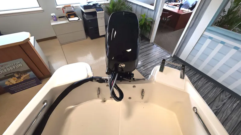 Slide: The Image of Boston Whaler 130 Super Sport 2026 - 4