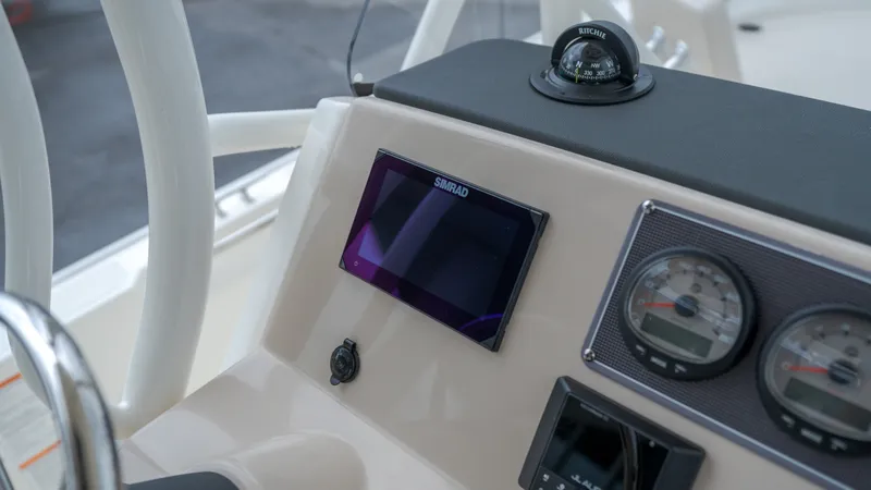 Slide: The Image of Boston Whaler 210 Montauk 2027 - 17