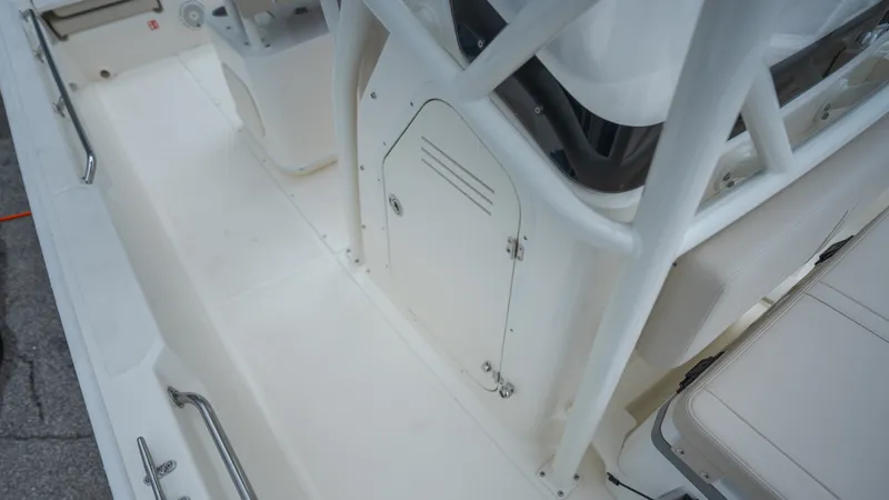 Slide: The Image of Boston Whaler 210 Montauk 2027 - 13