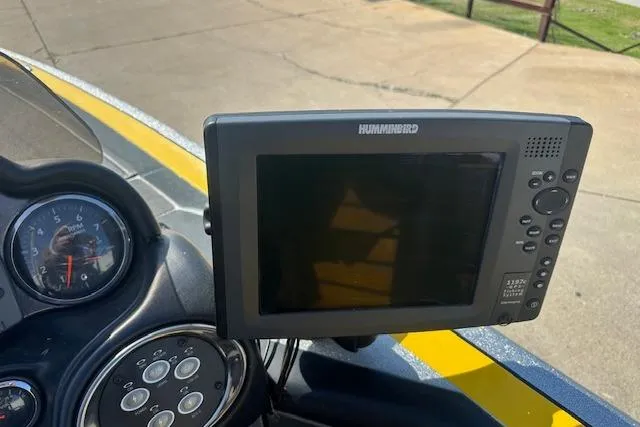 Slide: The Image of Dashboard of a 2008 Triton 21X2 DC boat with Humminbird fish finder. - 9
