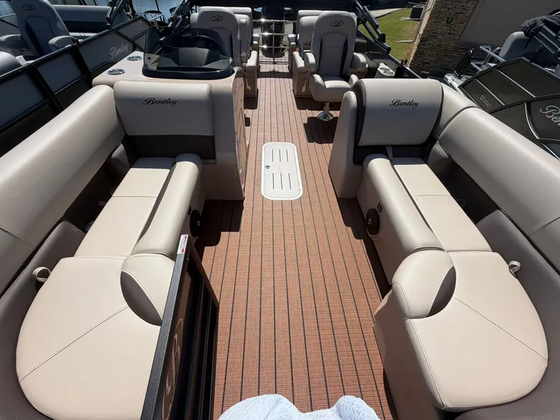 Slide: The Image of Bentley Pontoons Legacy Quad Swing Back 223 2026 - 7