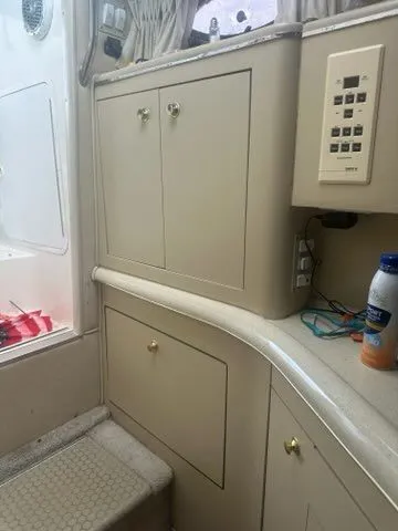 Slide: The Image of Sea Ray Sundancer 310 1998 - 10