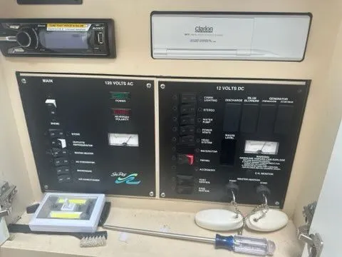 Slide: The Image of Sea Ray Sundancer 310 1998 - 8