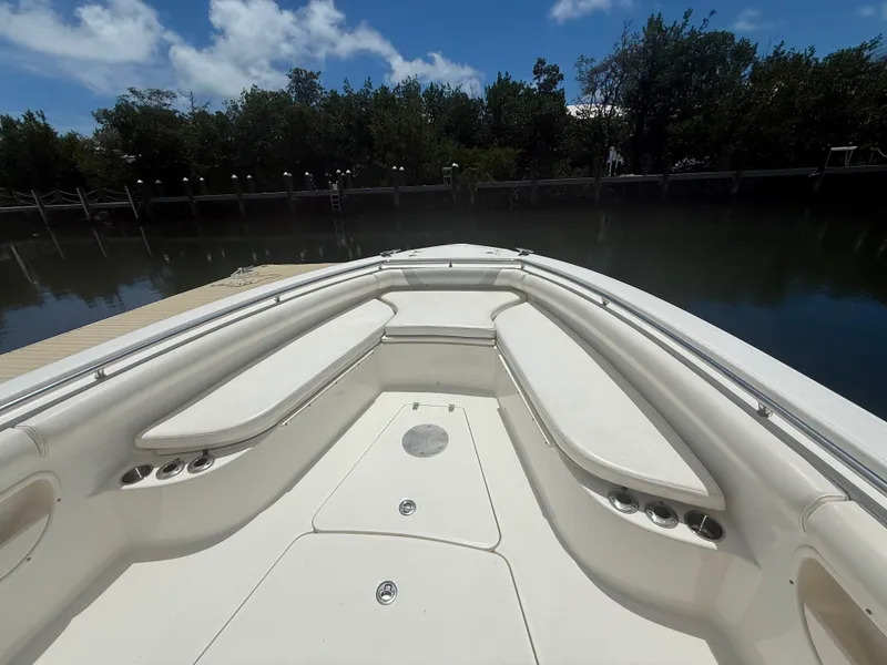 Slide: The Image of Boston Whaler 320 OUTRAGE 2012 - 14