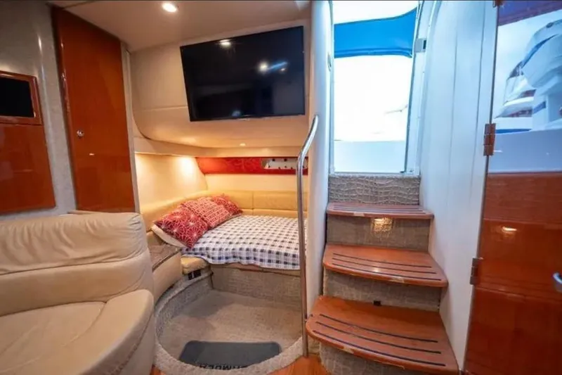 Slide: The Image of Interior of 2008 Formula 40 Performance Cruiser with cozy seating and modern amenities. - 21