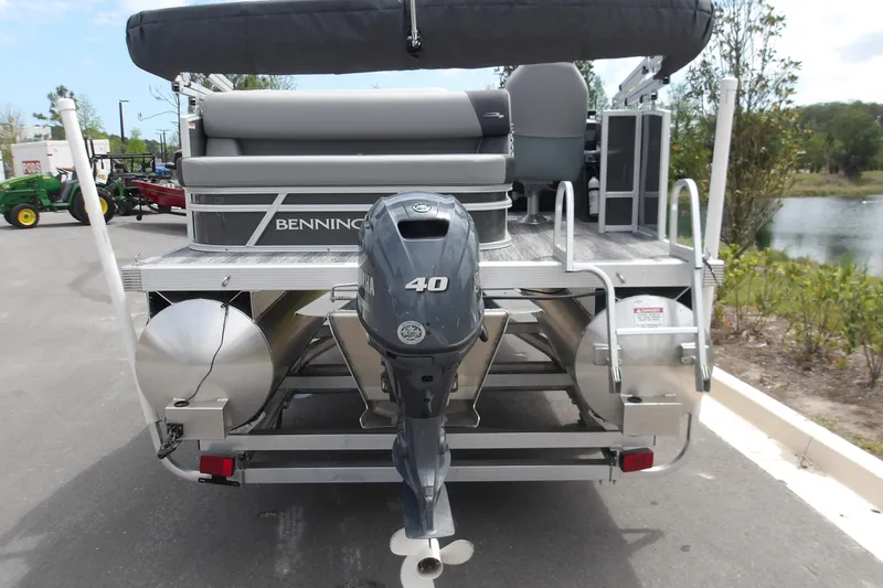 Slide: The Image of 2026 Bennington 16 S L-Bench pontoon boat with Yamaha 40 engine, rear view. - 6