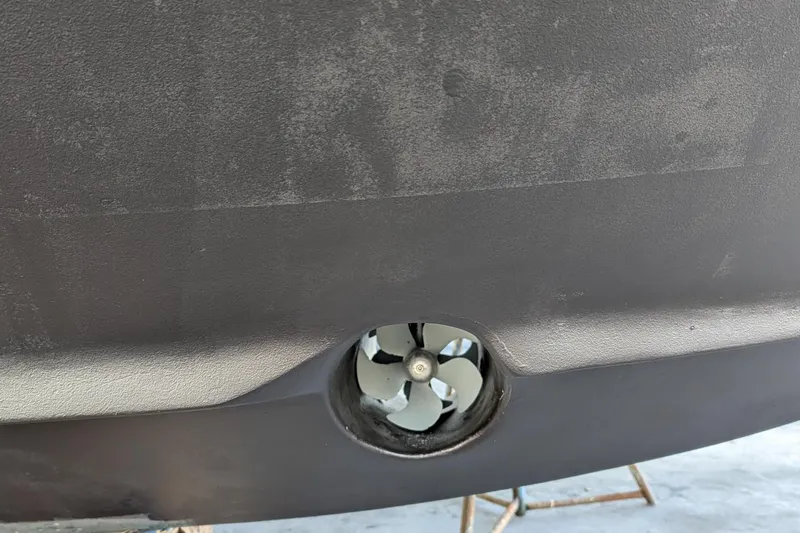 Slide: The Image of 'Tropical Passage' - Bow Thruster - 6