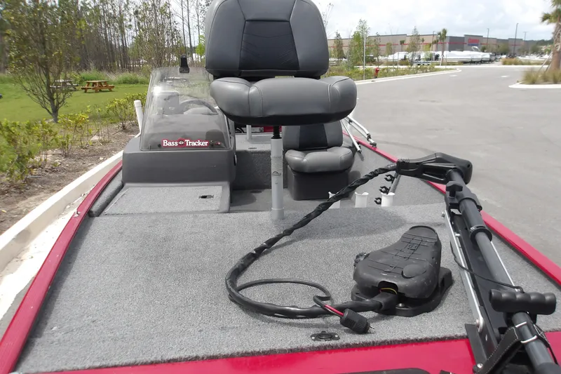 Slide: The Image of 2024 Tracker Bass Tracker Classic XL boat with seating and trolling motor. - 8