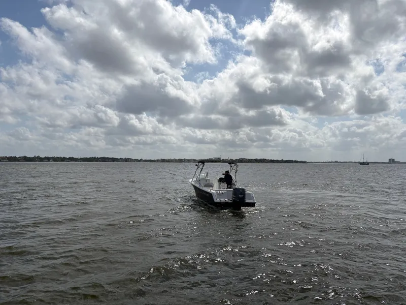Slide: The Image of Sea Hunt Escape 234 LE 2013 - 10