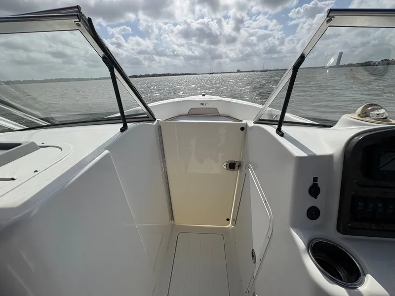 Slide: The Image of Sea Hunt Escape 234 LE 2013 - 20
