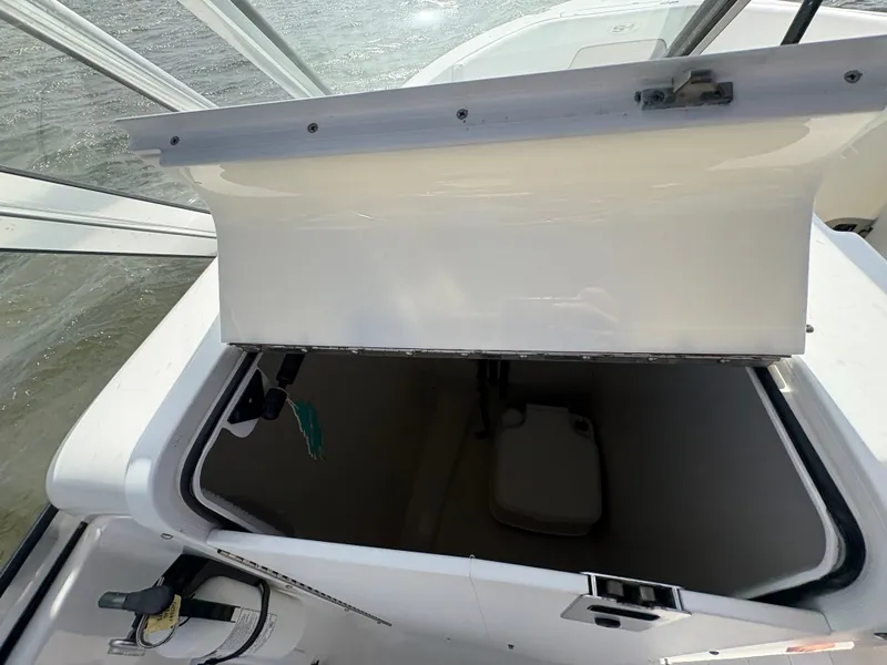 Slide: The Image of Sea Hunt Escape 234 LE 2013 - 22