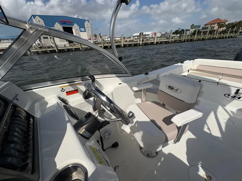 Slide: The Image of Sea Hunt Escape 234 LE 2013 - 26