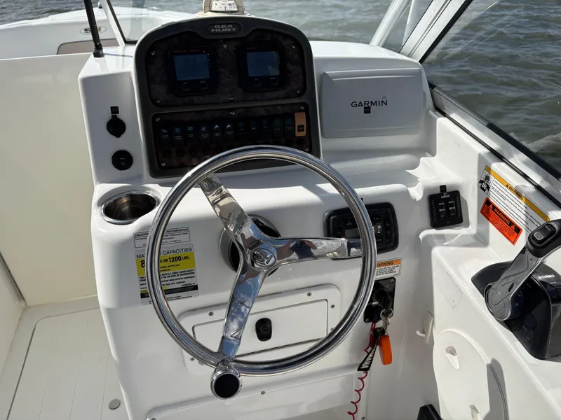 Slide: The Image of Sea Hunt Escape 234 LE 2013 - 29
