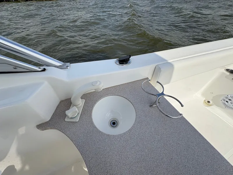 Slide: The Image of Sea Hunt Escape 234 LE 2013 - 32