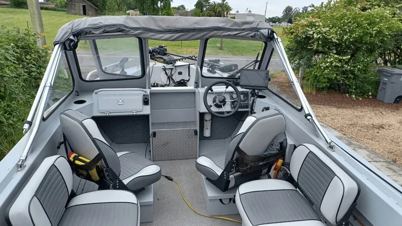 Slide: The Image of Hewescraft 180 Sportsman 2015 - 2