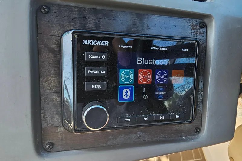 Slide: The Image of Kicker media center with Bluetooth on 2016 Hurricane SunDeck 2690 OB boat. - 37