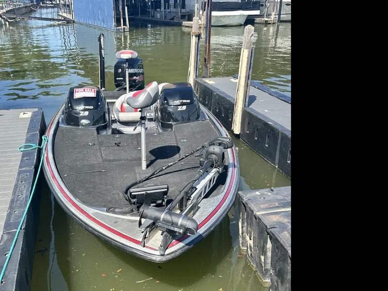 Slide: The Image of Nitro Z 9 with 250HP Mercury Pro XS and tandem axle trailer 2013 - 18