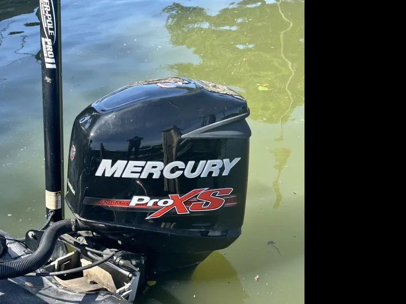 Slide: The Image of Nitro Z 9 with 250HP Mercury Pro XS and tandem axle trailer 2013 - 19