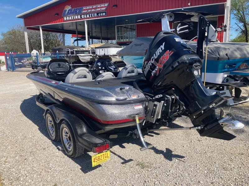 Slide: The Image of Nitro Z 9 with 250HP Mercury Pro XS and tandem axle trailer 2013 - 4