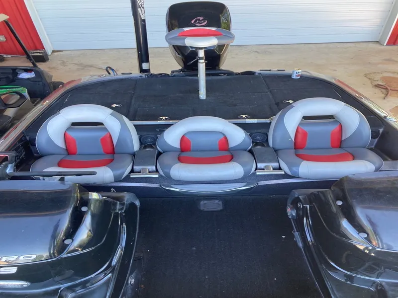 Slide: The Image of Nitro Z 9 with 250HP Mercury Pro XS and tandem axle trailer 2013 - 7