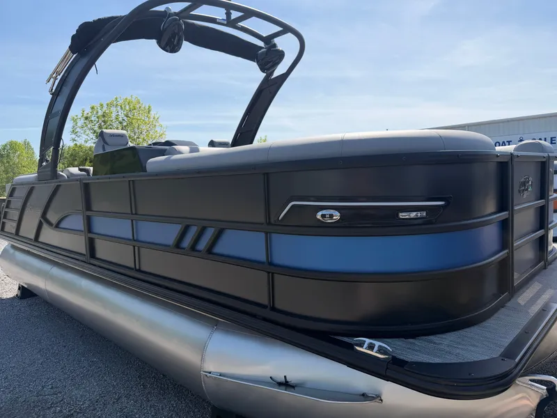 The Image of Bentley Pontoons Elite 223 Admiral 2026 - 1