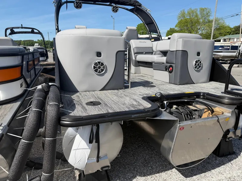 Slide: The Image of Bentley Pontoons Elite 223 Admiral 2026 - 27