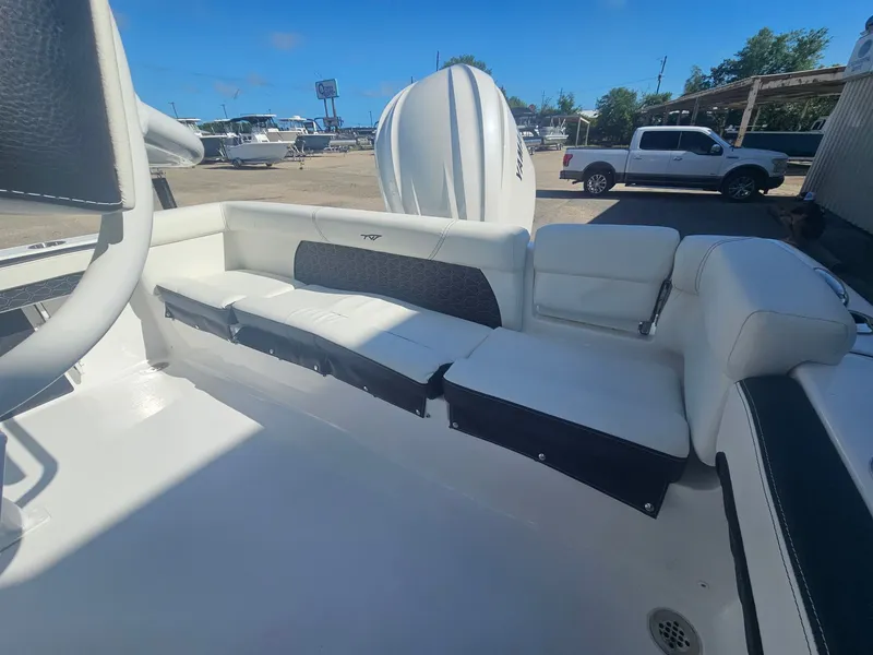 Slide: The Image of Tidewater 220 LXF 2026 - 5