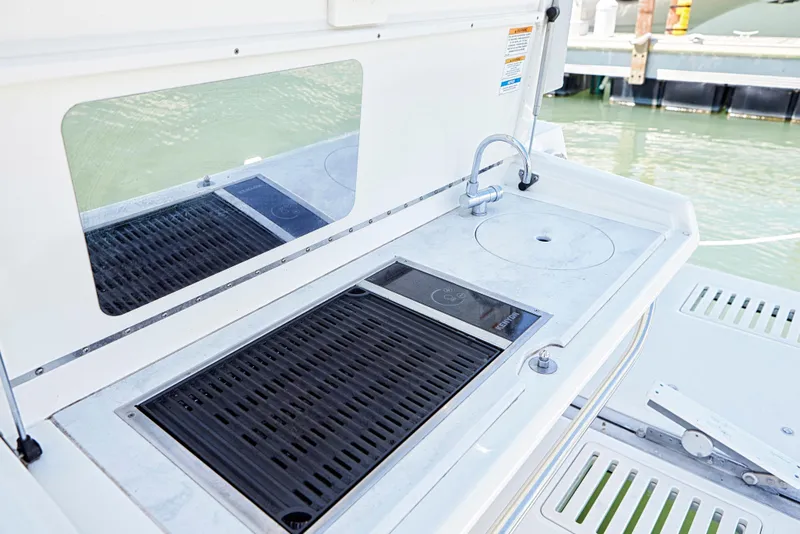 Slide: The Image of   Grill’n at sea level - 13