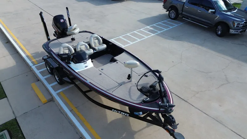 Slide: The Image of Nitro Z-8 2014 - 15