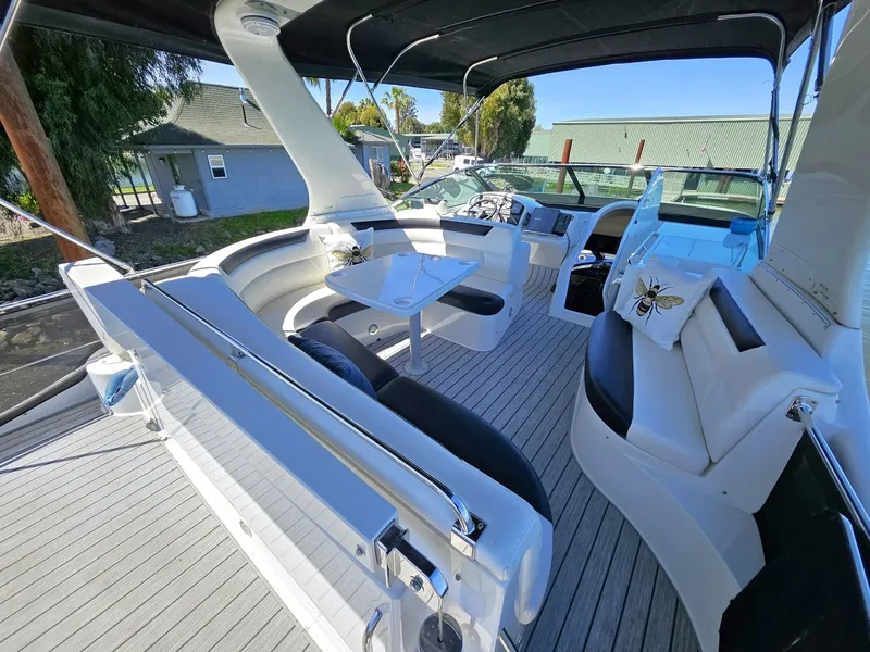 Slide: The Image of Carver Yachts 53 Voyager 2001 - 15