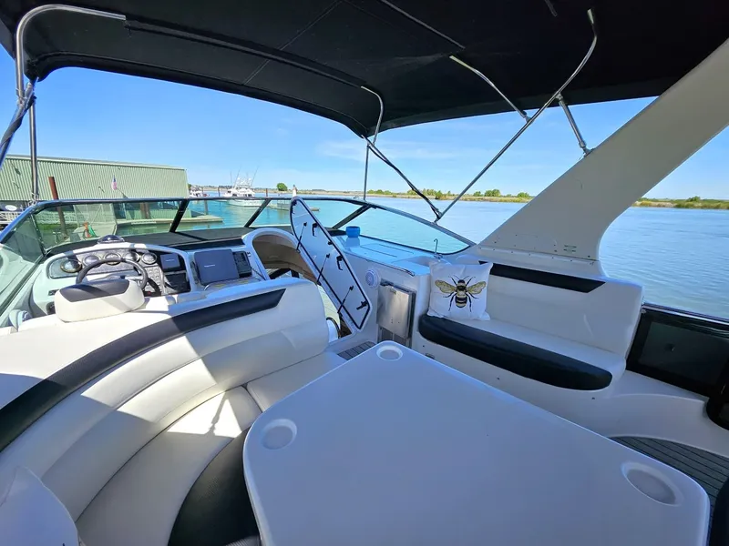 Slide: The Image of Carver Yachts 53 Voyager 2001 - 16