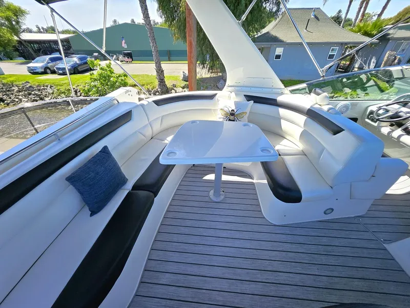 Slide: The Image of Carver Yachts 53 Voyager 2001 - 17