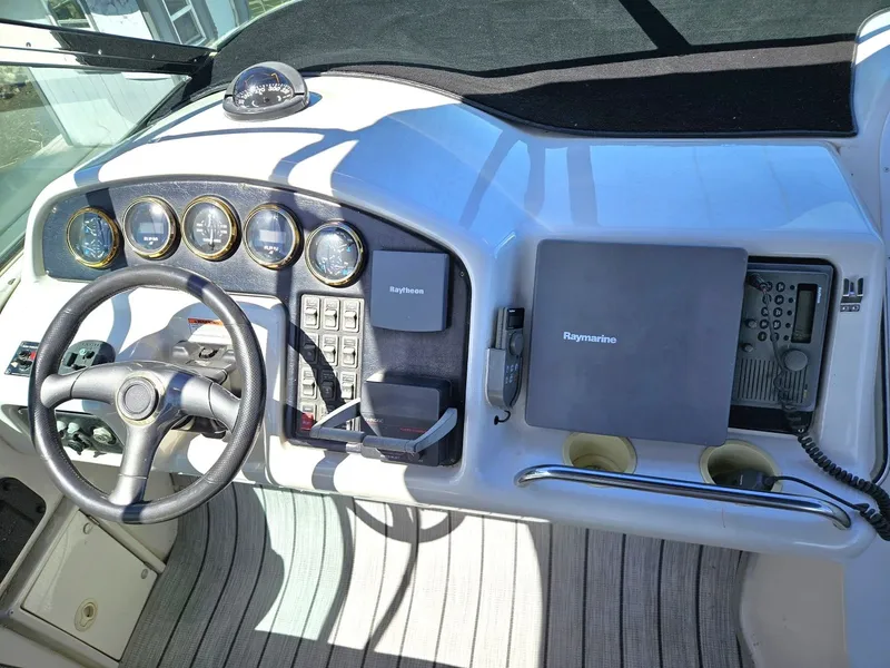 Slide: The Image of Carver Yachts 53 Voyager 2001 - 21