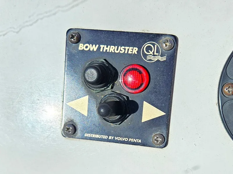 Slide: The Image of Carver Yachts 53 Voyager 2001 - 22