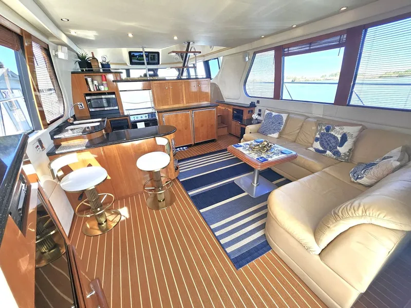 Slide: The Image of Carver Yachts 53 Voyager 2001 - 27