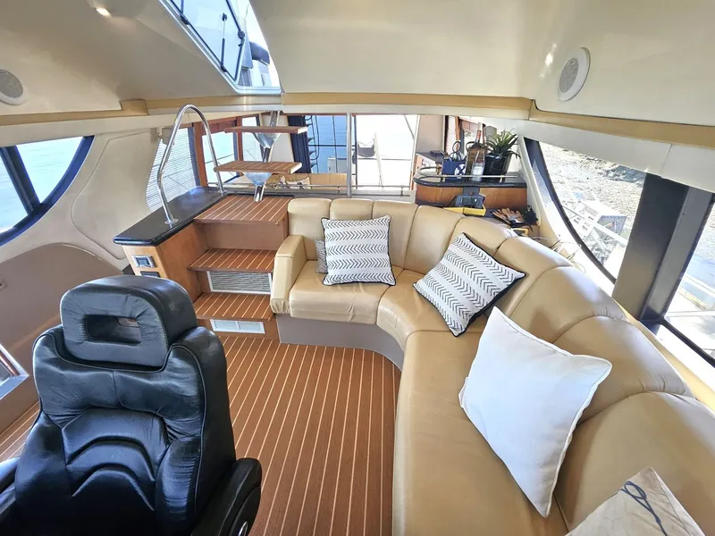 Slide: The Image of Carver Yachts 53 Voyager 2001 - 33