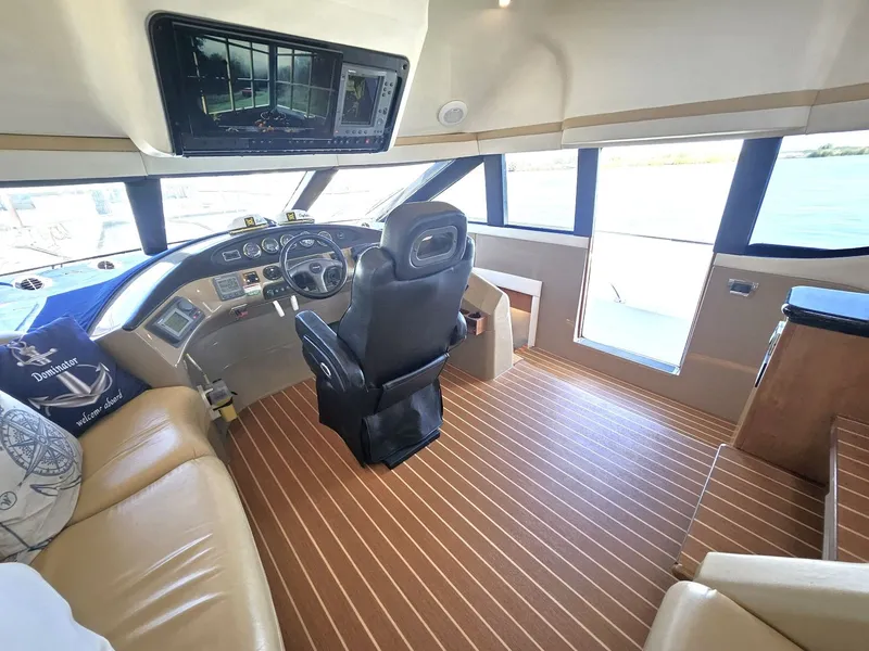 Slide: The Image of Carver Yachts 53 Voyager 2001 - 35