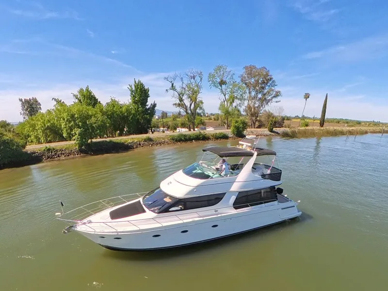 Slide: The Image of Carver Yachts 53 Voyager 2001 - 4