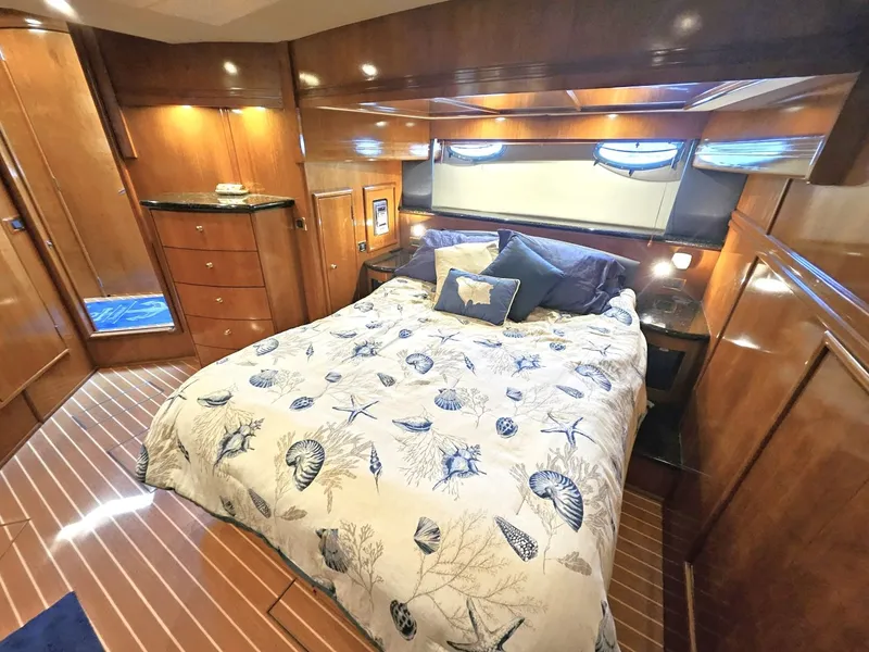 Slide: The Image of Carver Yachts 53 Voyager 2001 - 42