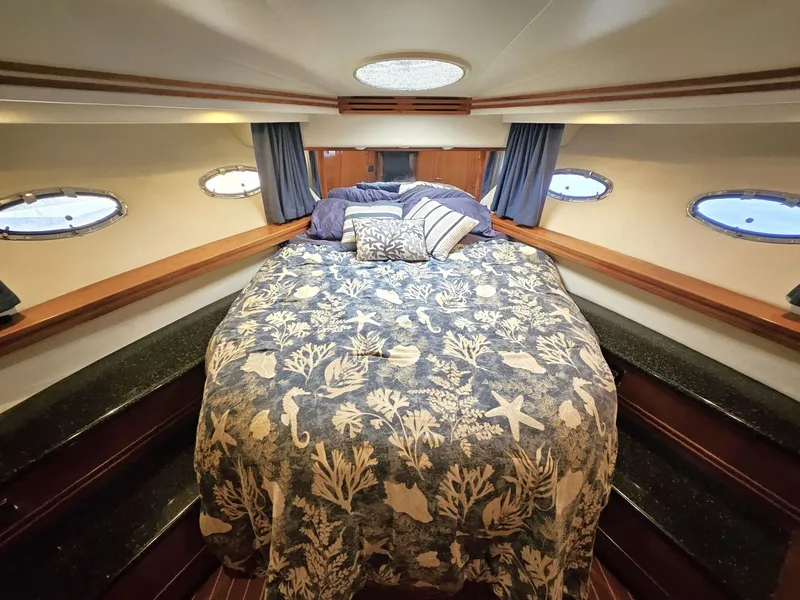 Slide: The Image of Carver Yachts 53 Voyager 2001 - 48