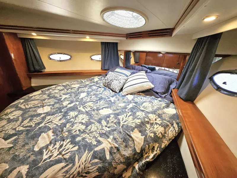 Slide: The Image of Carver Yachts 53 Voyager 2001 - 49