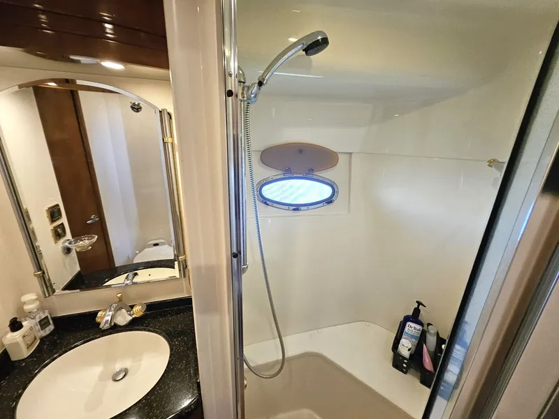 Slide: The Image of Carver Yachts 53 Voyager 2001 - 53